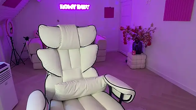 RomyIndyXXX – webcam-show