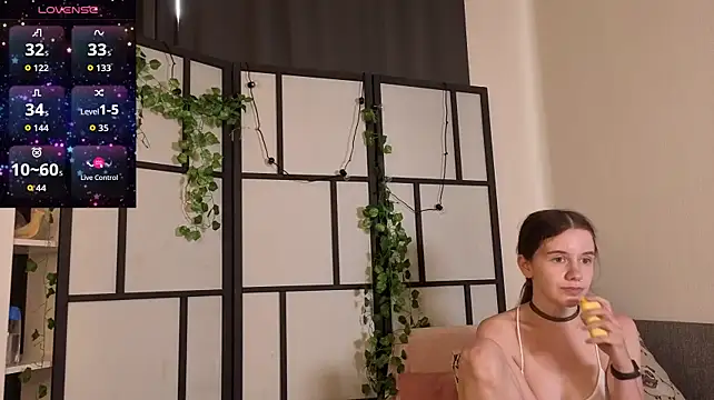 MyrtaMcclaney Live XXX-Chat