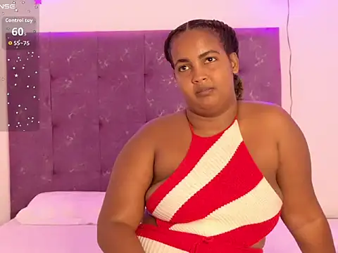Tatianareyess Chat XXX in diretta