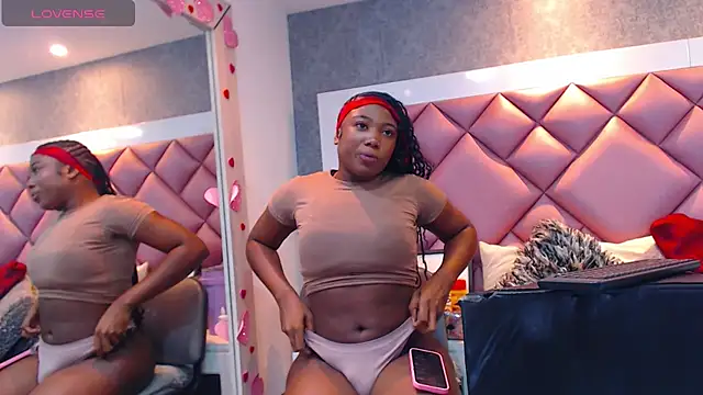Thegreatonelady Adlı Modelin Canlı XXX Sohbeti