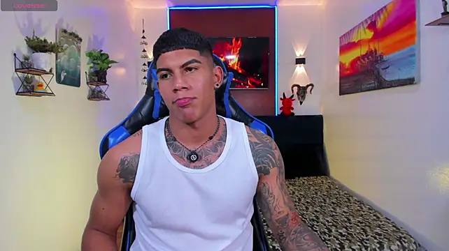 Damian_latinxxx Adlı Modelin Canlı XXX Sohbeti