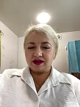 Viki100paradise's Webcam Show