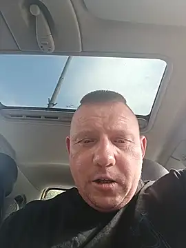 Robert198098 Chat XXX live