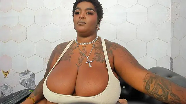 Chat +18 de Anaa_Fuentess ao vivo