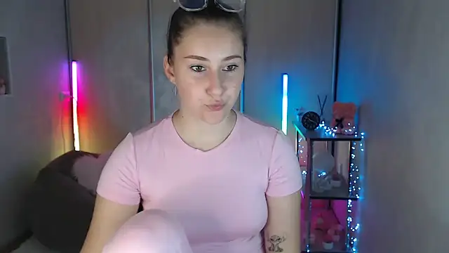 Milka_kamila live XXX chat