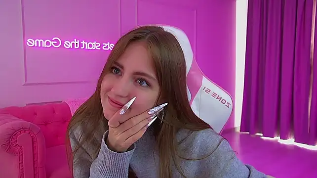SofiaSarvainsn Live XXX chat