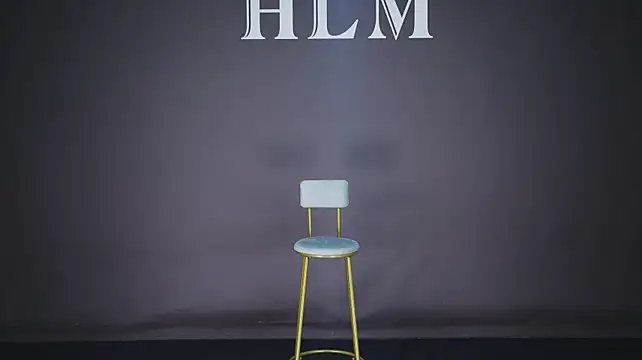 HLM-001n Live XXX chat
