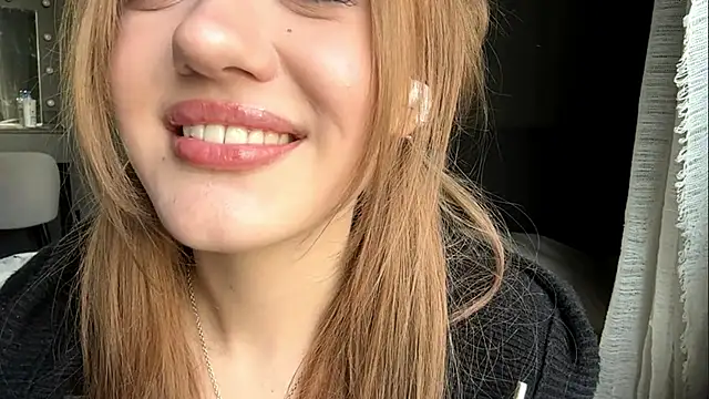 LinaPawss élő XXX-chatje