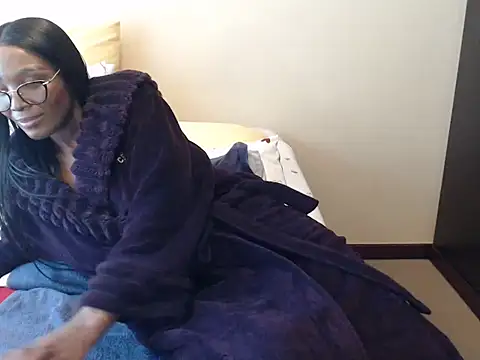 yummycherryxx élő XXX-chatje