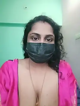 Tamilpavi_58 Show in webcam