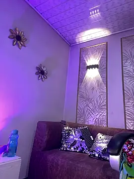 jade_raymon's Live XXX Chat