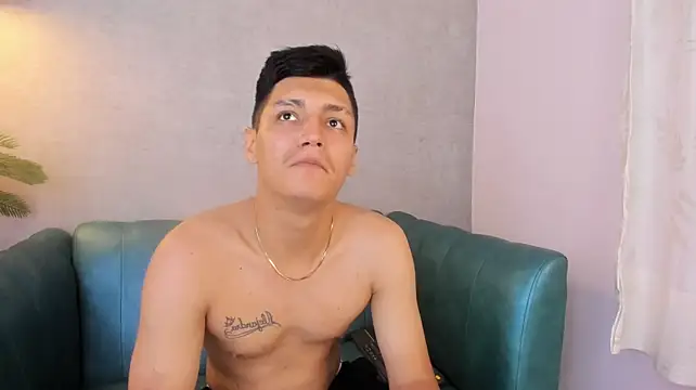 Julian_Fiire 在線直播表演
