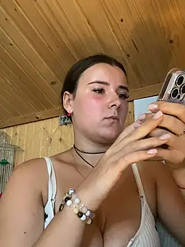 mewKate Adlı Modelin Canlı XXX Sohbeti
