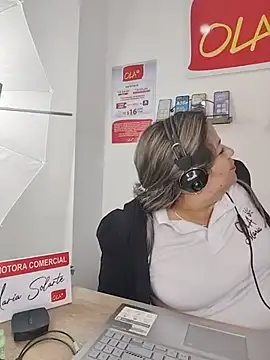 Charlott-1's Live XXX Chat