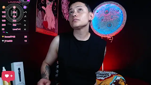 girl_intense444's Live XXX Chat