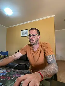 MeladoDiMel Adlı Modelin Canlı XXX Sohbeti