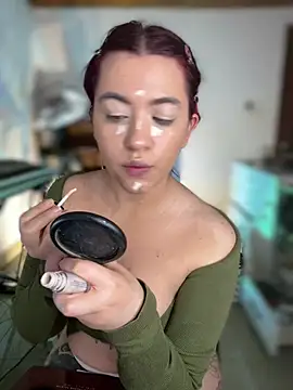 NikkiNix Chat XXX live