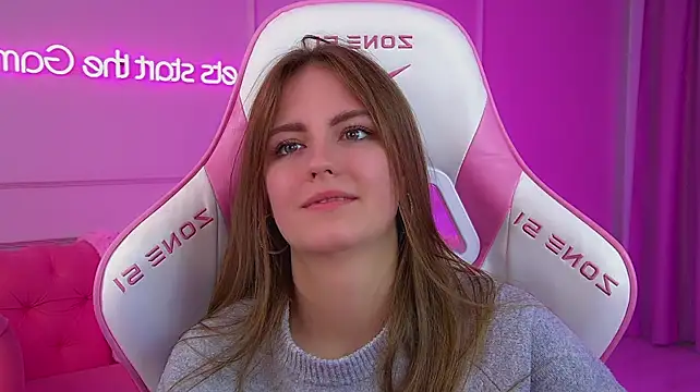 Chat +18 de SofiaSarvains ao vivo