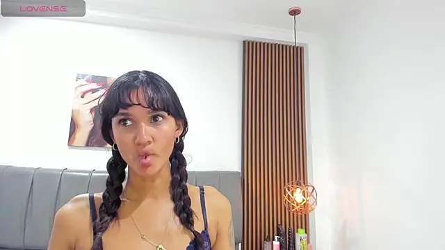 iisabella_noa Adlı Modelin Canlı XXX Sohbeti