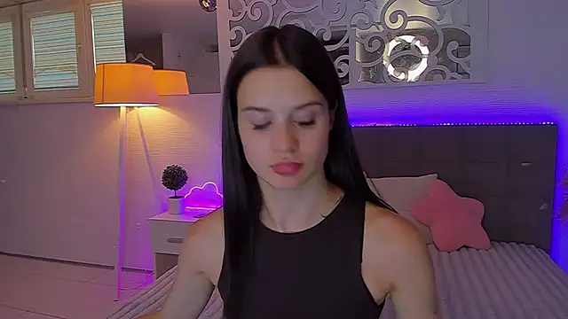 Chatroom XXX en direct de LuisaClover