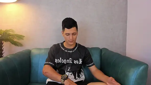Julian_Fiire's Webcam Show