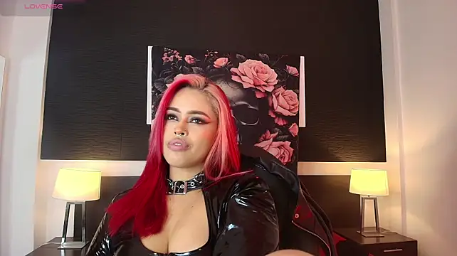 EvaaFoxxy1 Live XXX-Chat