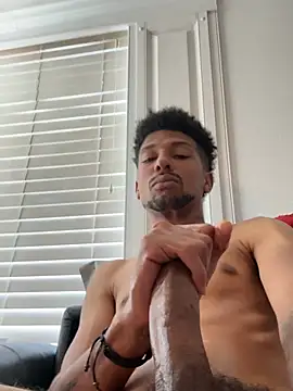 عرض كام BigPrettyDick777