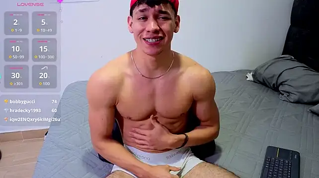 XXX chat uživo modela Luke_Muscle