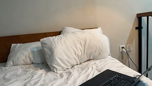 Chat +18 de _liatris_ ao vivo