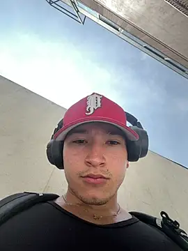 Онлайн чат XXX Horny_nick19