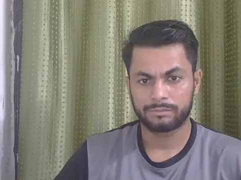 Stubborndesiboy live XXX chat