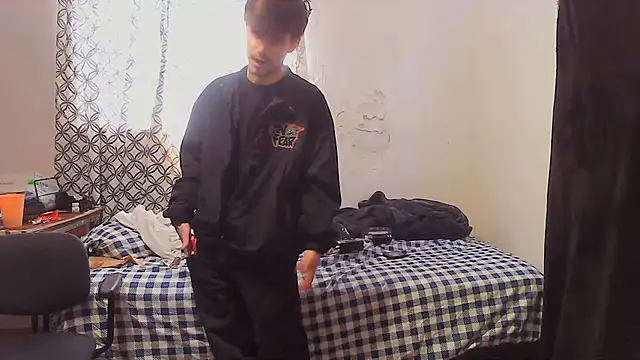 benzooo3 Show in webcam