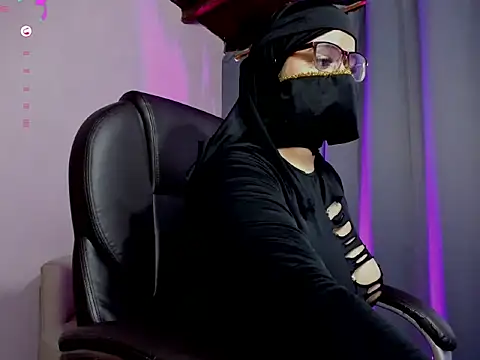basmah_ Show in webcam