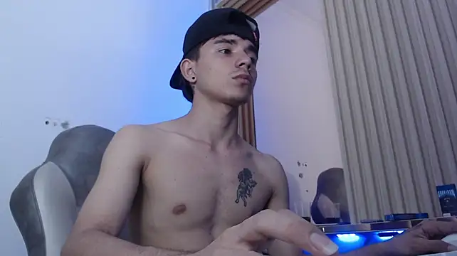 XXX chat uživo modela MaximumSteel_