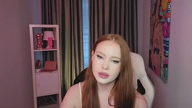LucyPallmer Adlı Modelin Canlı XXX Sohbeti