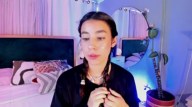 Nanami_'s Live XXX Chat