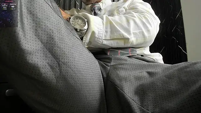 Hairy_Dad86 网络视讯表演