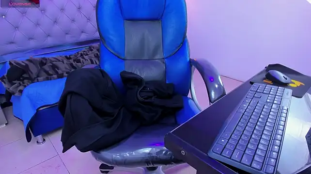 SamBlack_ লাইভ XXX চ্যাট