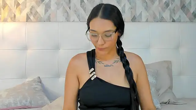 Roseaurora's Live XXX Chat