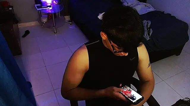Mr_yisuzz Live XXX-chat