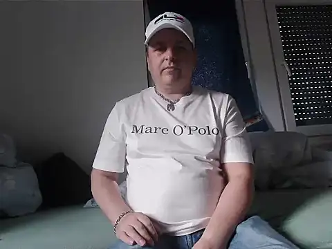 boy0230M 即時 XXX 聊天