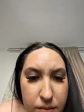Lucy_doll22's Live XXX Chat