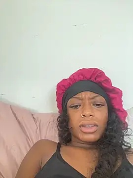 Princessssbby Adlı Modelin Canlı XXX Sohbeti