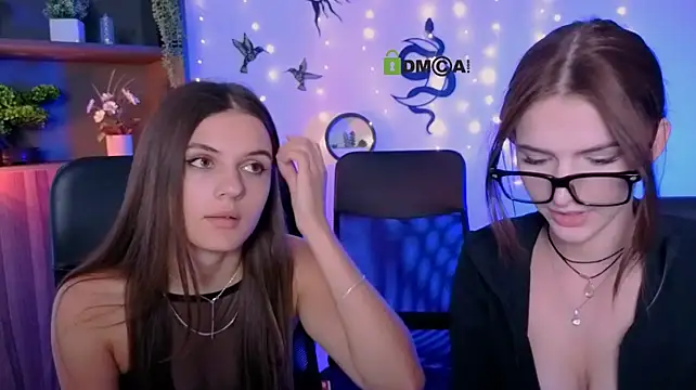 lisa_dark_ Adlı Modelin Canlı XXX Sohbeti