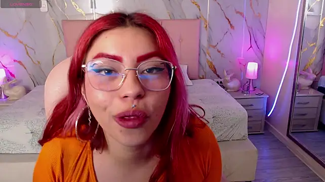 LilMoon_ Adlı Modelin Canlı XXX Sohbeti