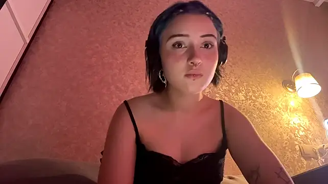 Chat +18 de SharikaBabecki ao vivo