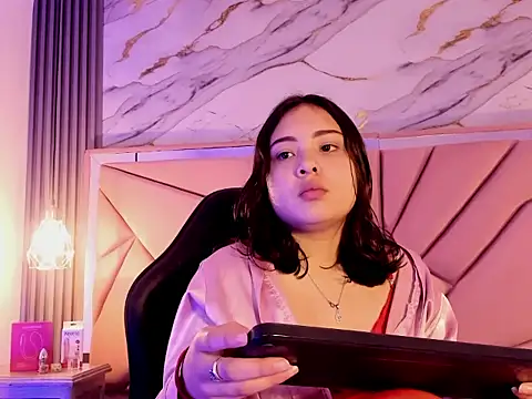 צ'אט XXX בשידו ר חי של PamelaCollinsVS