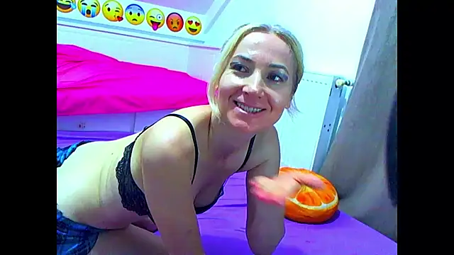 evehotty élő XXX-chatje