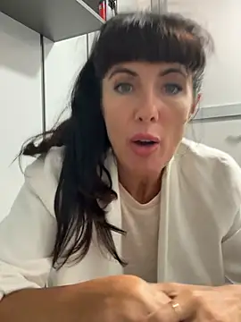 Živý XXX chat LadyLuxLover