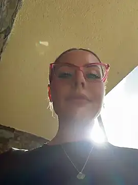 EmaSalis' Live XXX Chat
